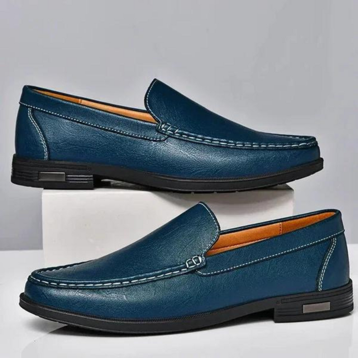 Calzado de cuero negro para hombre, mocasines cómodos para vestir o casual.