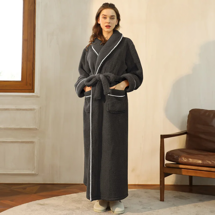 Bata de invierno en franela suave, diseñada para el máximo confort y relax.