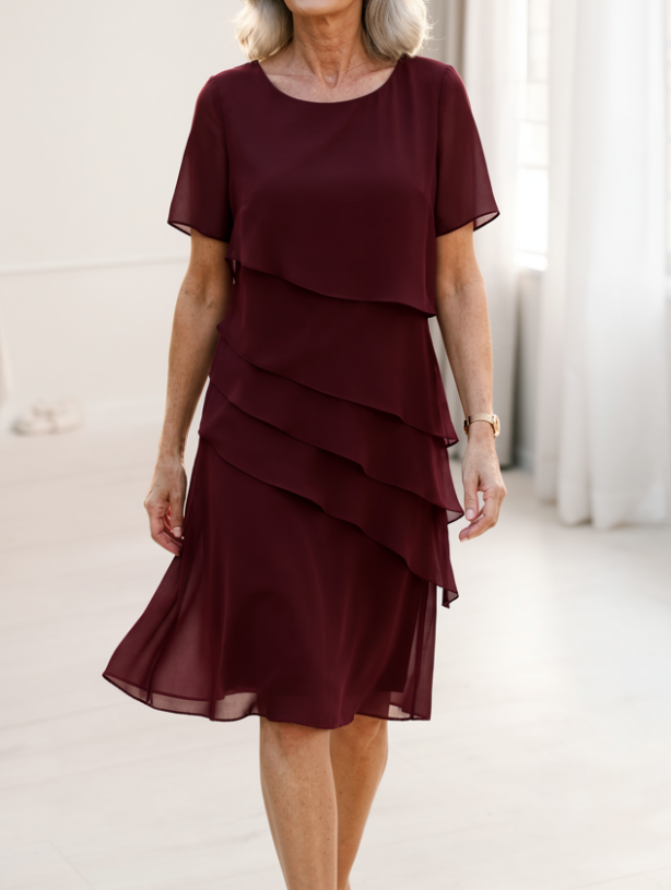 Moda femenina: Vestido fluido con volantes para mujer, ideal para el verano. Confortable y de estilo elegante.