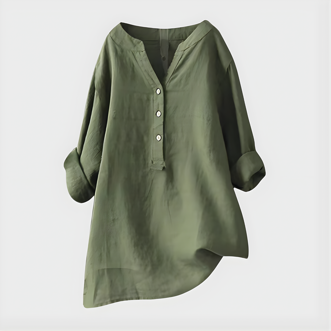 Blusa versátil de mujer con cuello en V, apta para oficina o look casual de verano.
