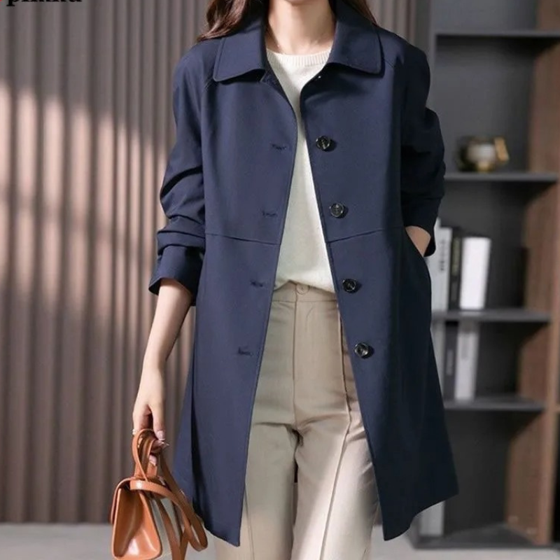 Abrigo largo entallado NOBELLA con un botón para mujer. Ropa exterior chic de otoño/invierno.