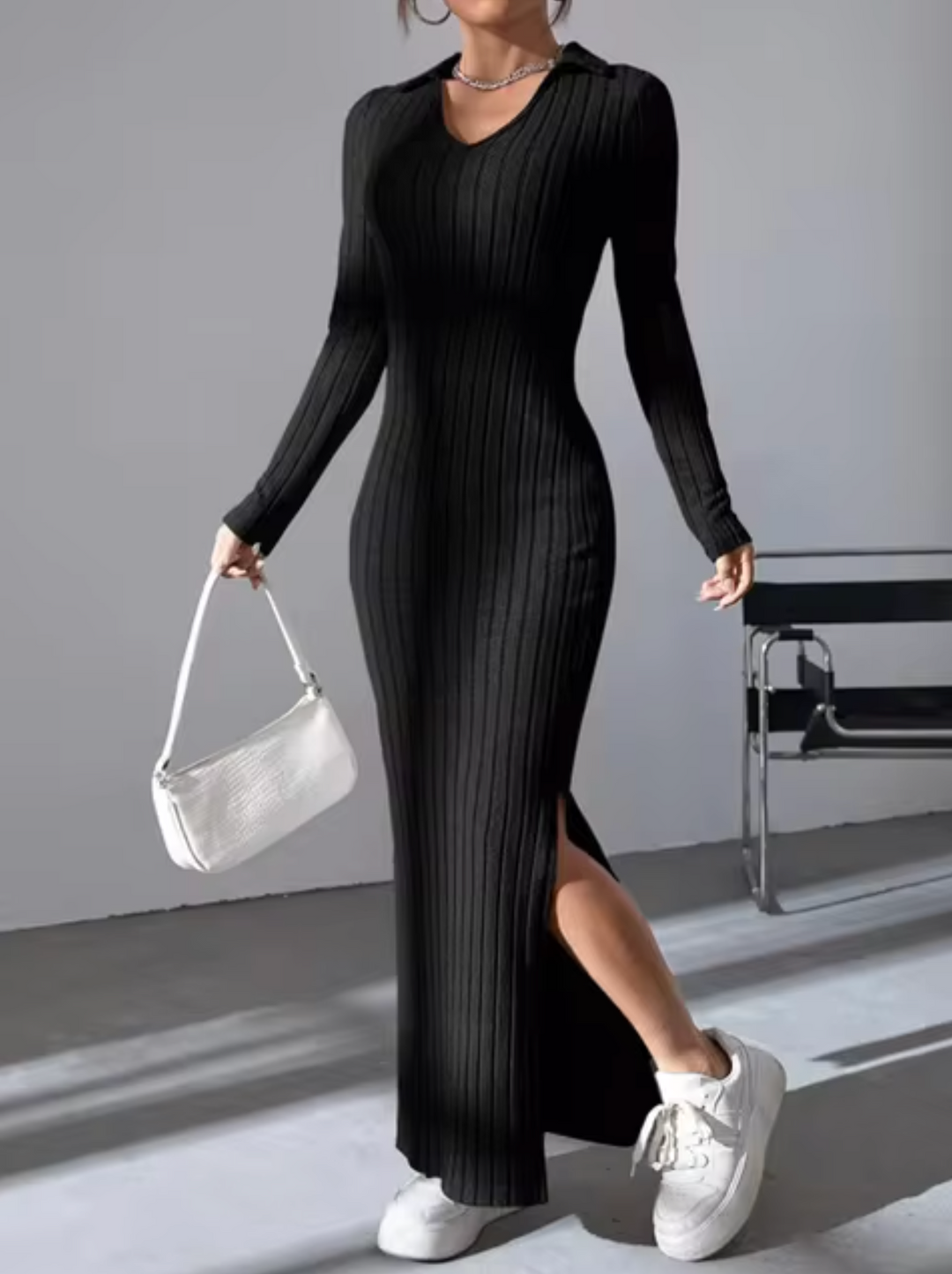 Vestido largo elegante para mujer, diseño versátil y relajado, ideal para looks de otoño e invierno con confort.