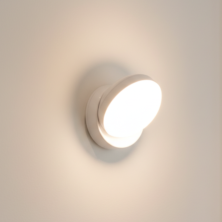 Luz LED magnética moderna para armario, sensor de movimiento y giro 360°.