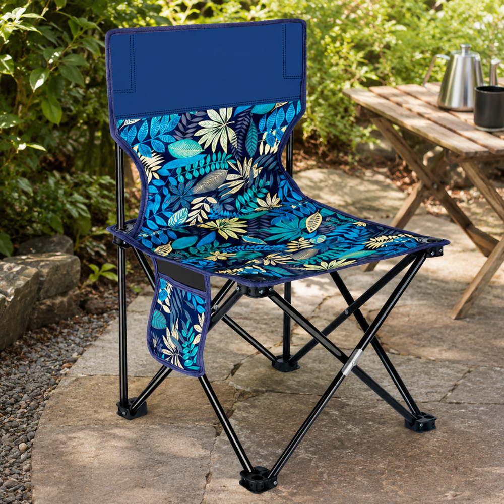 Silla para jardín plegable de diseño escandinavo. Mueble de exterior moderno y práctico.