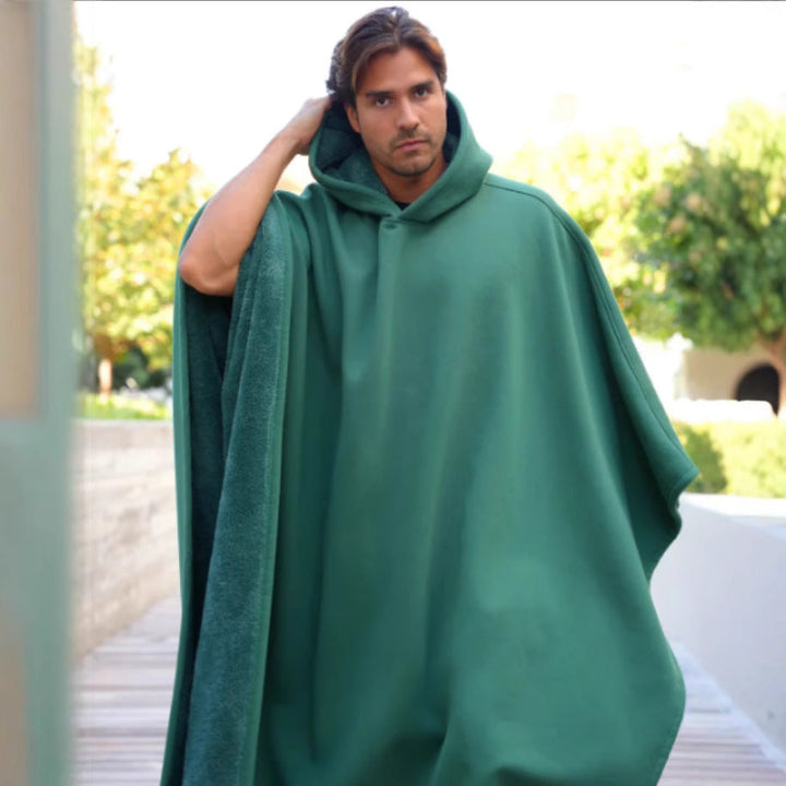Disfruta el invierno con esta manta de felpa cálida con capucha, diseño unisex y acogedor.