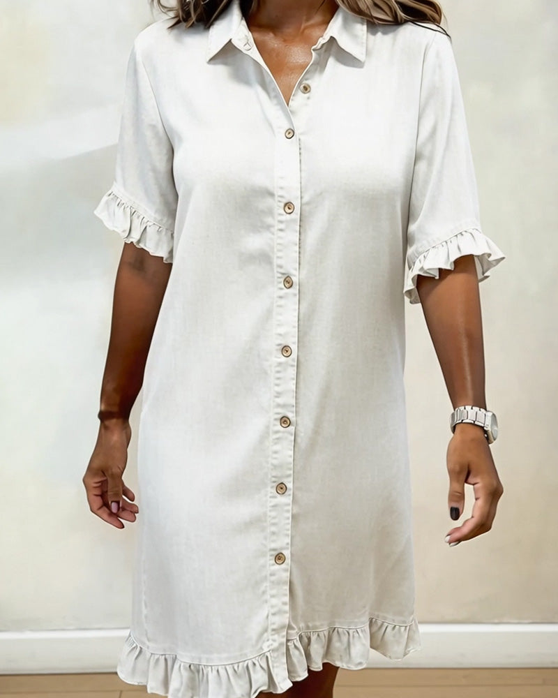 Disfruta la comodidad con este vestido casual de mujer. Con botones y volantes, es ligero y perfecto para el verano.