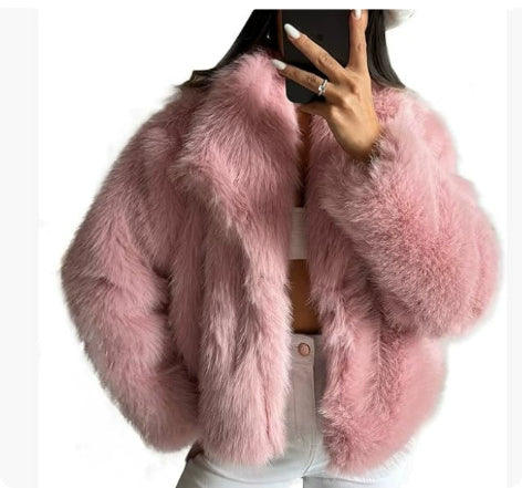Abrigo de mujer casual chic, pelo sintético, cálido y muy combinable.