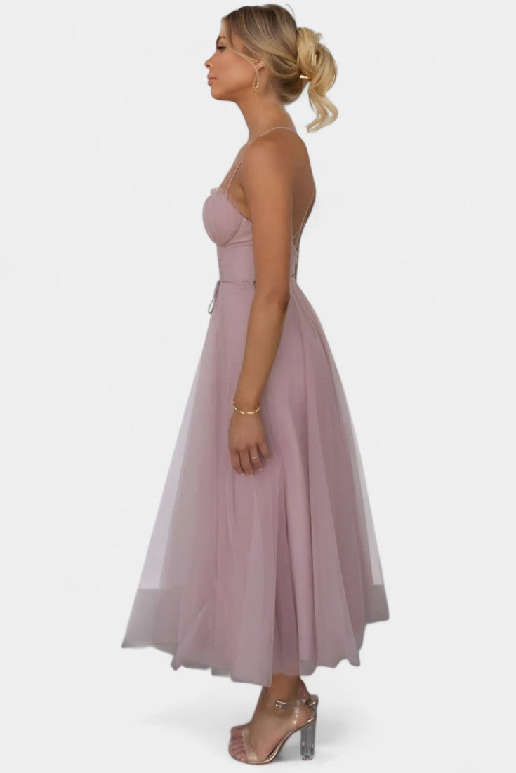 Vestido para celebraciones Eileen, estilo midi elegante para mujer.