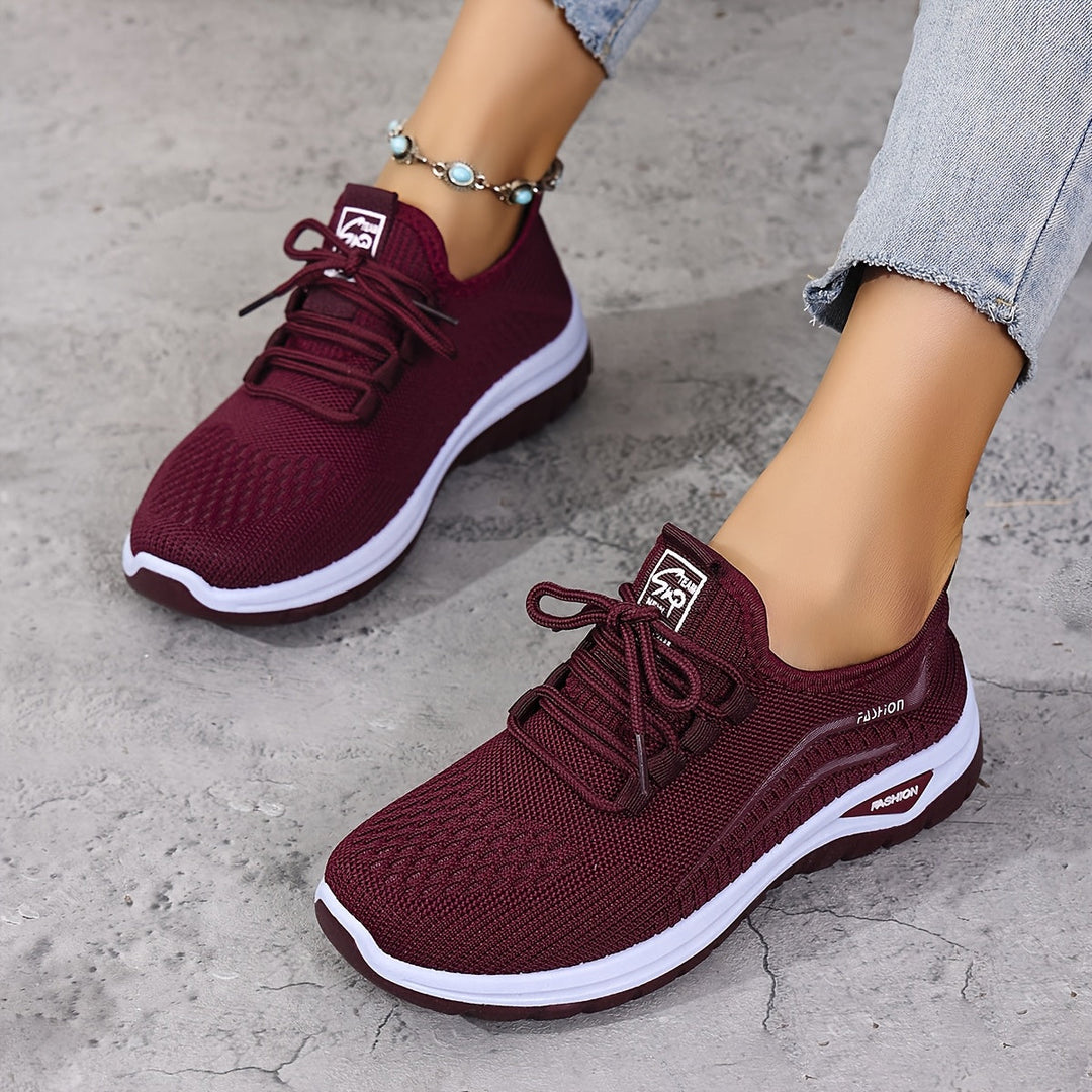 Zapatillas ortopédicas para mujer, diseñadas para aliviar el dolor y ofrecer confort al caminar.