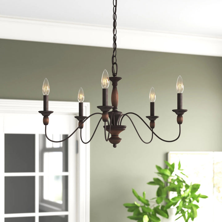 Candelabro de diseño contemporáneo que combina madera y metal. Ideal para tu comedor.