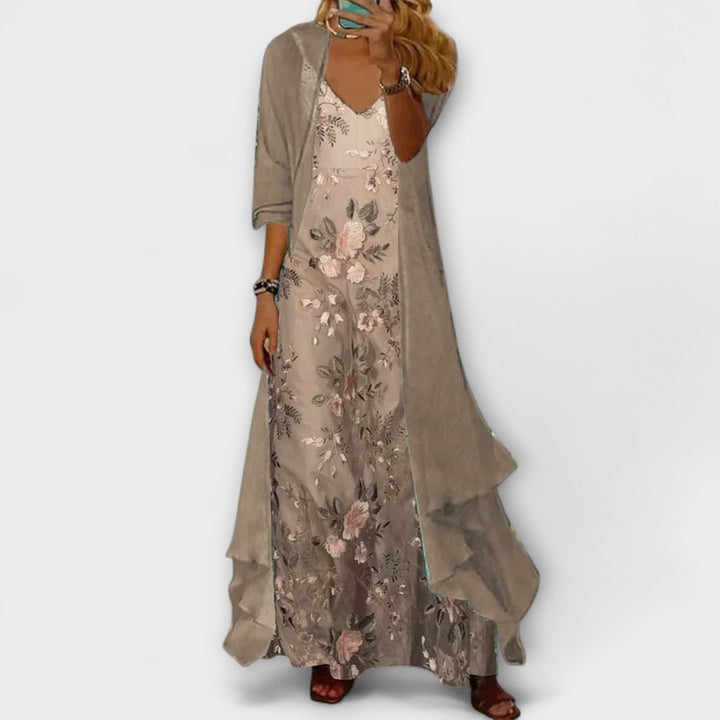 Vestido maxi beige de dos piezas para mujer, conjunto elegante ideal invitada, fiesta o graduación. Moda femenina verano.