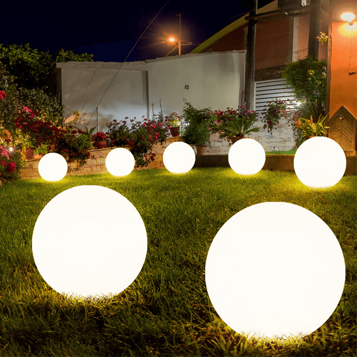 Esfera de luz solar LED, resistente al agua. Perfecta para decoración de jardín, terraza o patio.