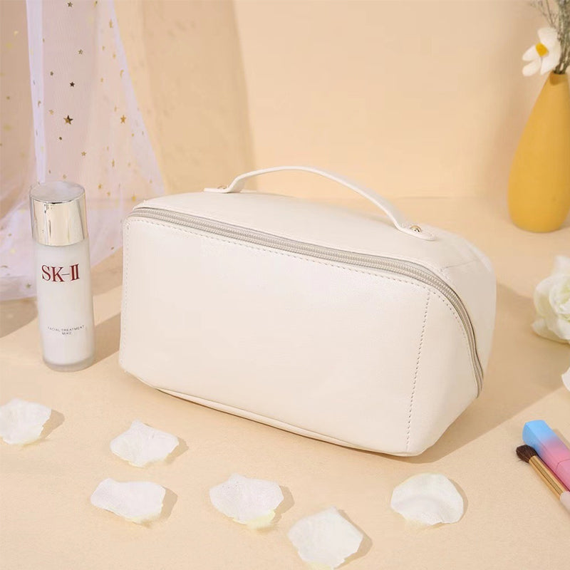 Neceser de viaje de PU, ideal para almacenar todos tus cosméticos y accesorios de mujer.