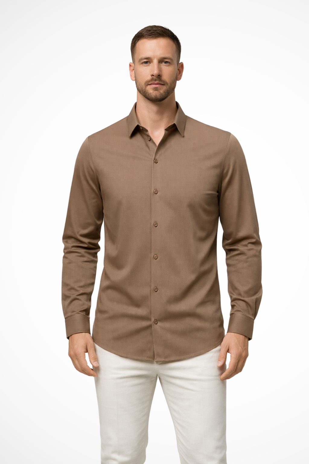 Camisa blanca de hombre, manga larga, un básico de armario elegante para cualquier ocasión. Ropa versátil.