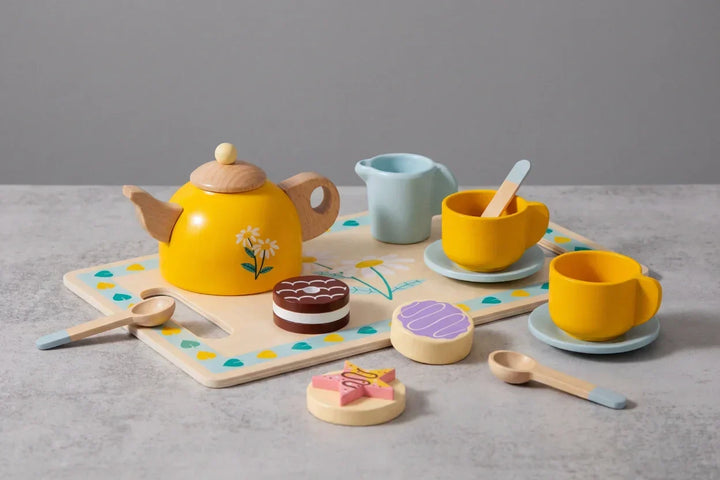 Set completo de juego de té de madera para niños, incluye tetera, tazas y bandeja, ideal para juegos de cocina.
