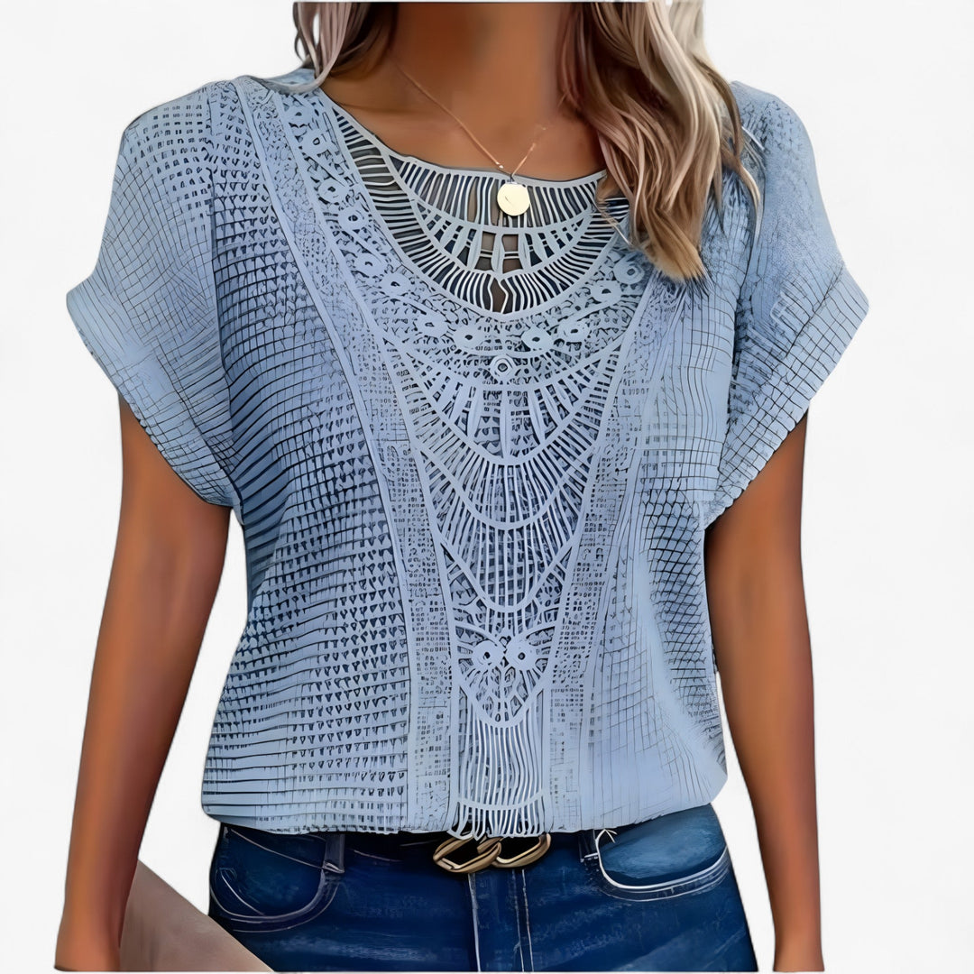 Top de encaje beige, blusa elegante. Regalo mujer ideal, moda femenina sofisticada primavera verano.