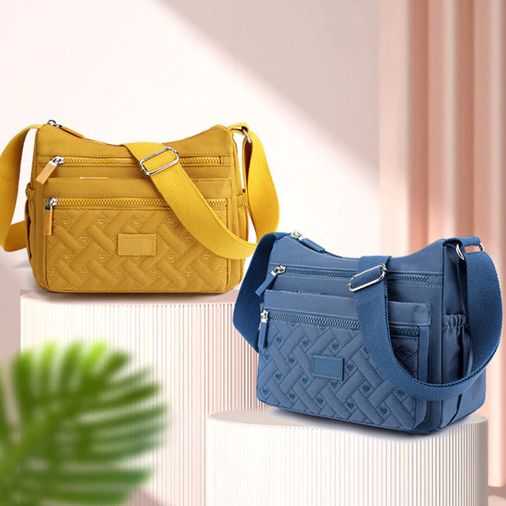 Moda femenina: bolso de hombro versátil, accesorio clave para tu día a día con un toque elegante.