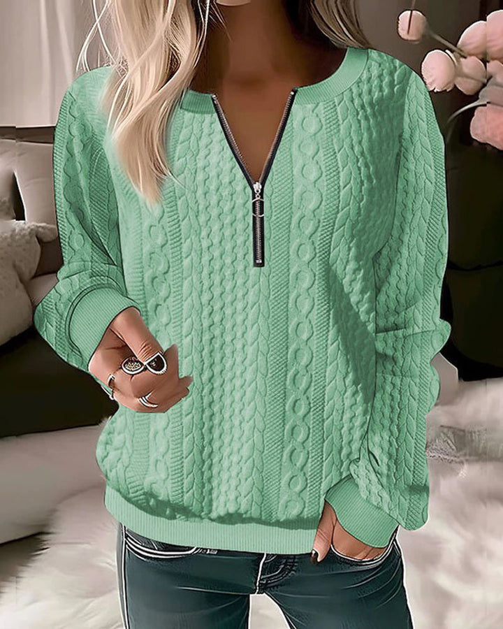 Suéter suave de mujer, estilo moderno para ropa casual y cómoda. Ideal para otoño e invierno, realza moda femenina.