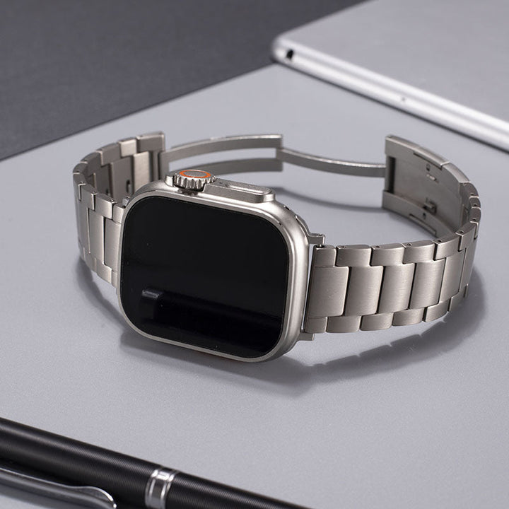 Lujosa correa de titanio para smartwatch, ligera, duradera y con cierre magnético. Unisex.