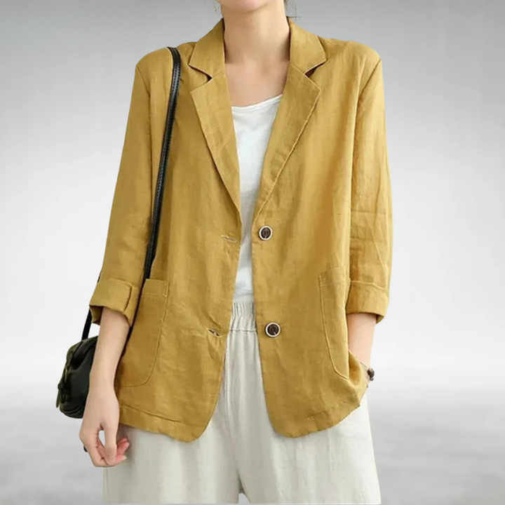 Blazer suelto de mujer en rosa, perfecto para looks casual chic. Chaqueta de moda femenina y prendas versátiles.