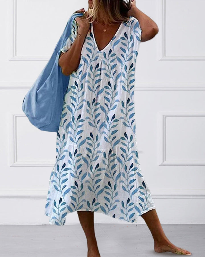Vestido femenino con escote en V, moda verano. Estilo playero, ideal para un look casual y fresco.