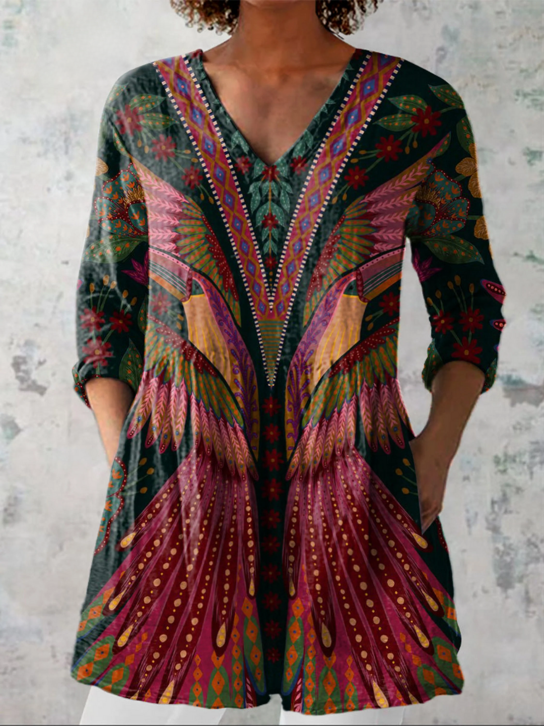 Camisa vintage larga de mujer con cuello en V, estampado multicolor fluido, ideal para verano, elegante y ligera.