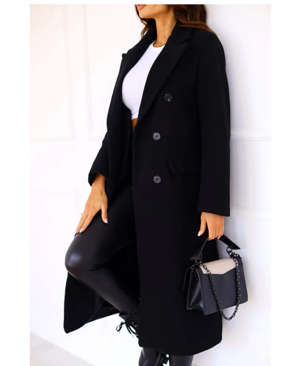 Trench coat largo elegante para mujer, ajuste entallado, perfecto para el frío invernal.