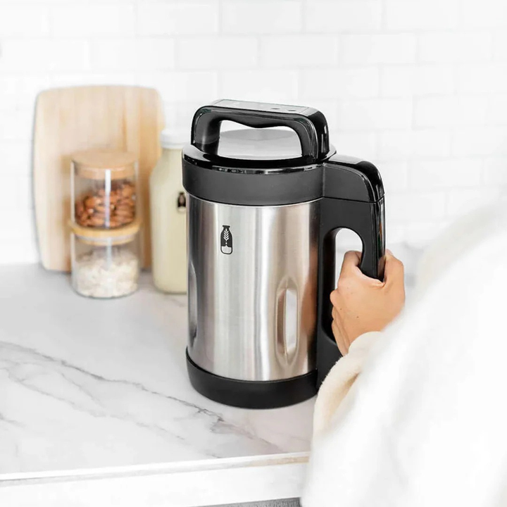 Máquina de bebidas vegetales automática de fácil limpieza. Mantenimiento sencillo para uso diario en la cocina.