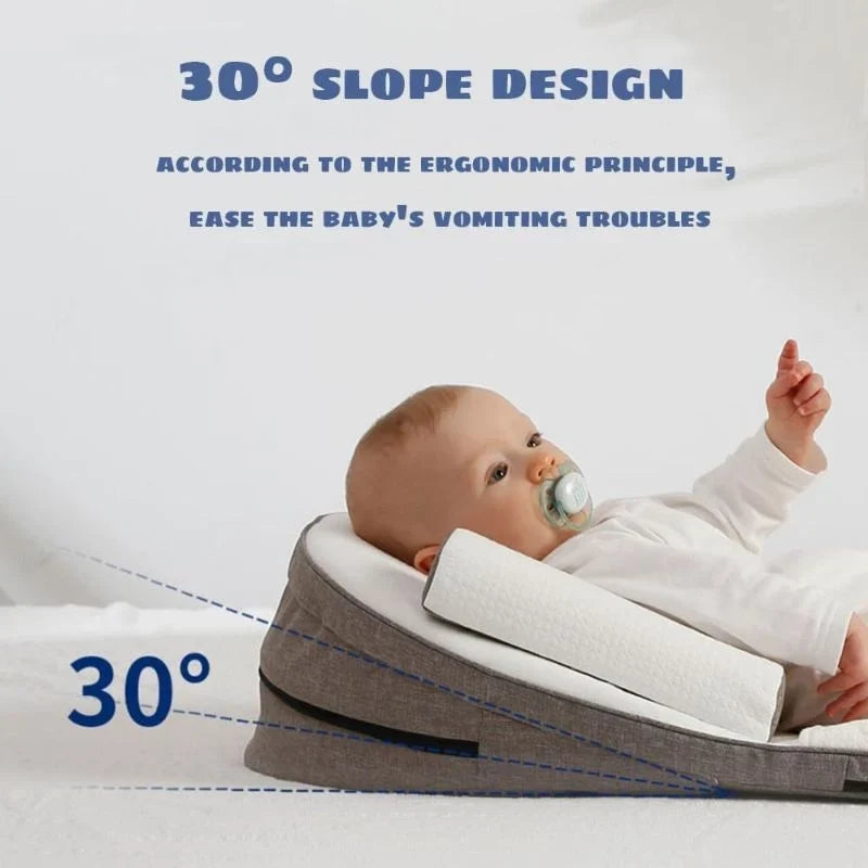 Almohada cuña antirreflujo marrón para bebé, ofrece soporte seguro y cómodo, ideal para recién nacidos y su descanso.