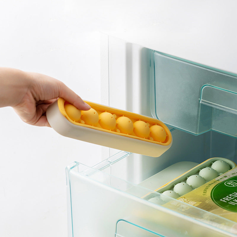 Molde de silicona duradero para 6 bolas de hielo esféricas grandes. Fácil de usar para todas tus bebidas frías.