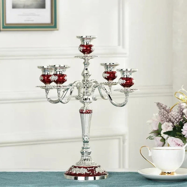 Candelabro elegante para hogar, 5 brazos, metal, un regalo perfecto para amantes del lujo.