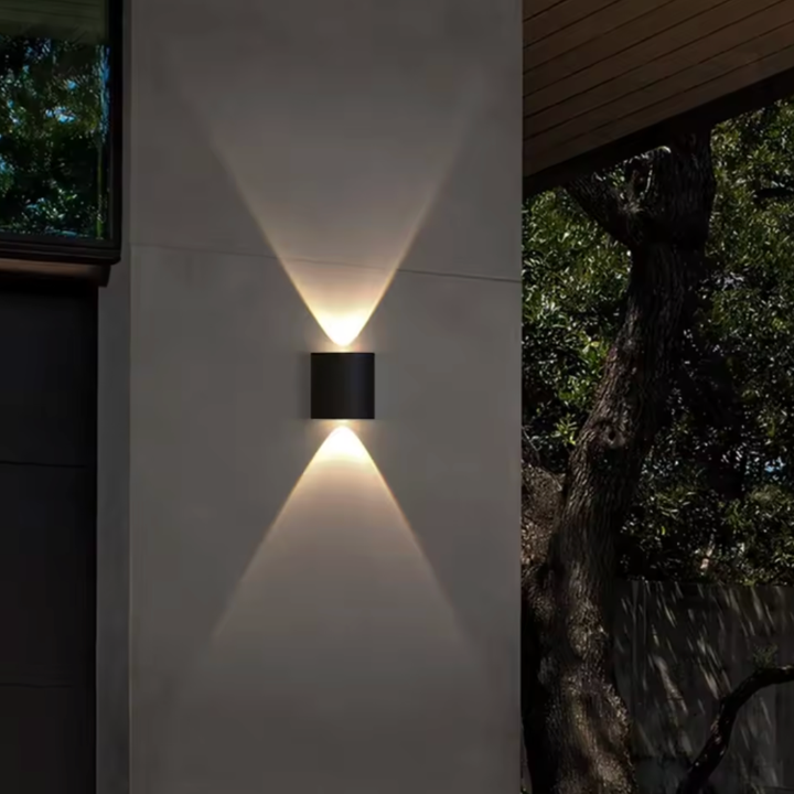 Luminaria moderna LED para jardín, aplique de pared en arco, luz cálida para patio.