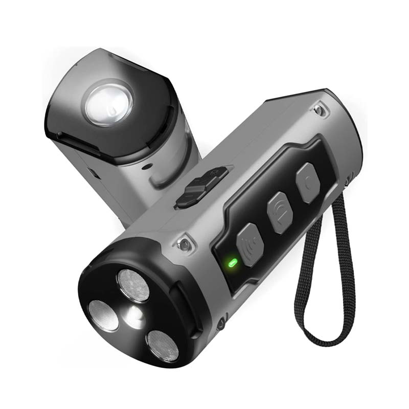 Primer plano del repelente ultrasónico para perros, mostrando su diseño ergonómico y botones.