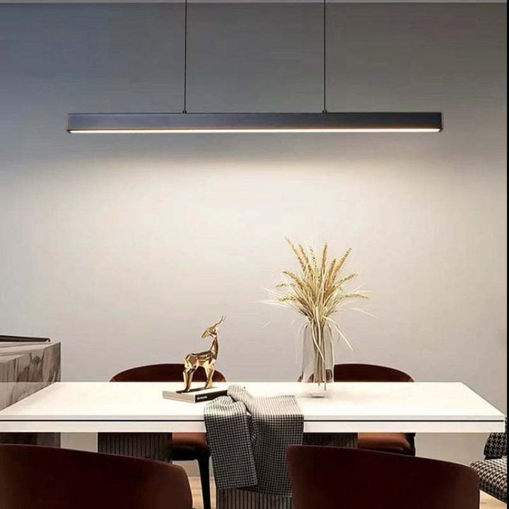 Iluminación LED Nexis moderna, lámpara colgante lineal negra y marrón. Perfecta para el hogar.