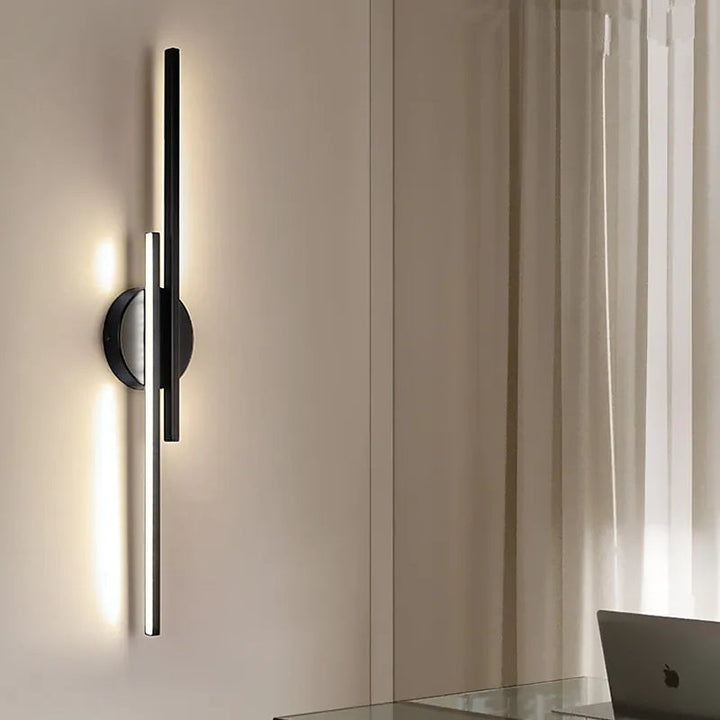 Aplique de pared LED regulable, estilo contemporáneo. Luz ambiente para decoración moderna de hogar.