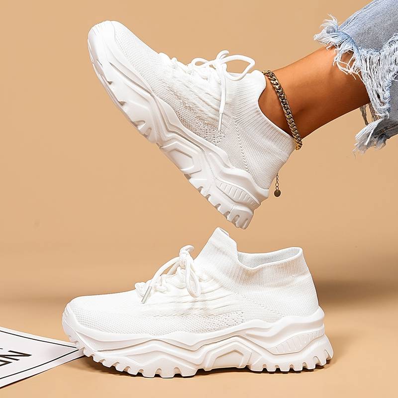 Zapatillas ortopédicas de mujer, blancas, con soporte plantar para comodidad diaria y caminatas.