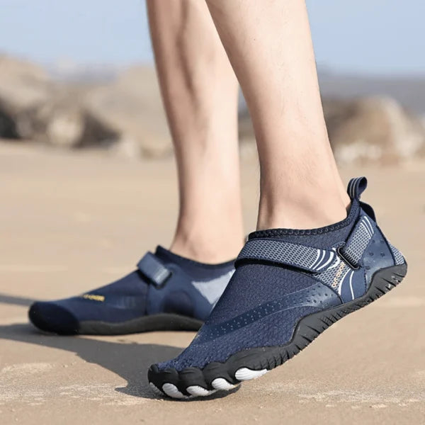 Suela antideslizante de zapatos acuáticos, perfectos para kayak, senderismo acuático y seguridad en piscinas.