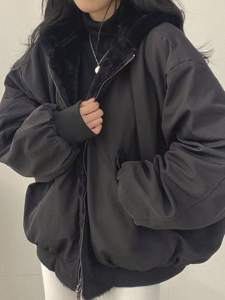 Abrigo de invierno ELSA para mujer, estilo oversize con cremallera. Versátil para outfits elegantes o casuales. Moda y calor.