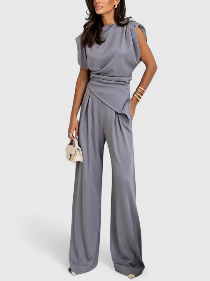Top y pantalón elegante para mujer, un conjunto cómodo y chic, ideal para el día a día o eventos.