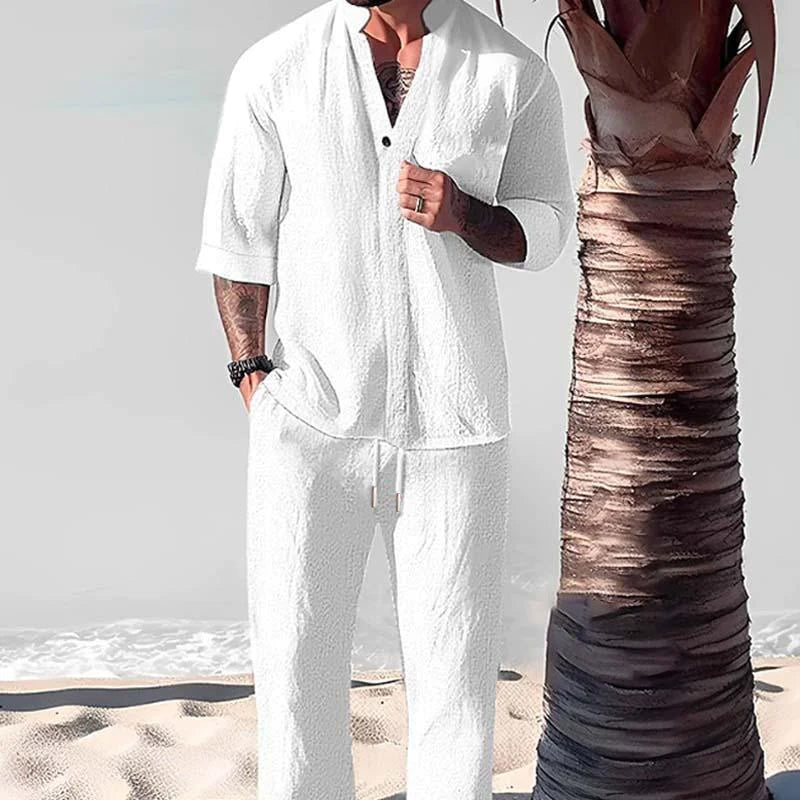Conjunto de lino para hombre, estilo casual. Dos piezas versátiles perfectas para el verano y momentos de relax.