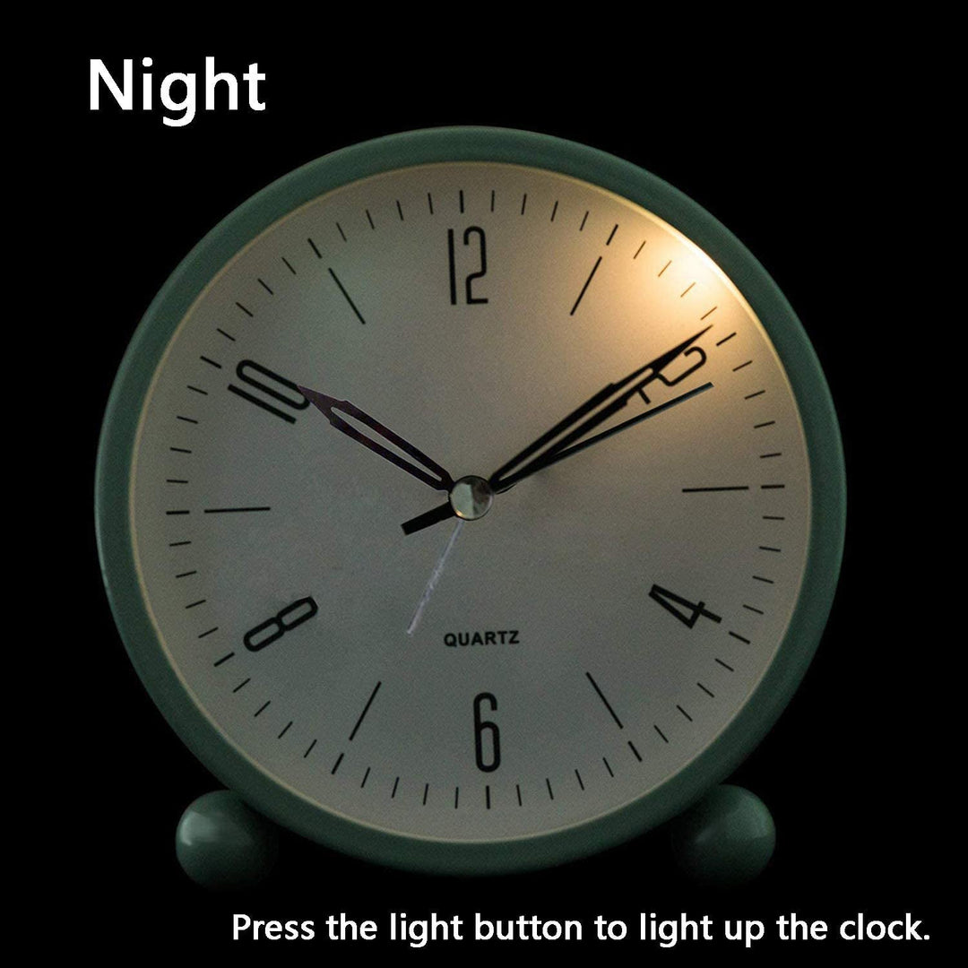 Reloj silencioso para dormitorio, con potente alarma y función de luz nocturna.