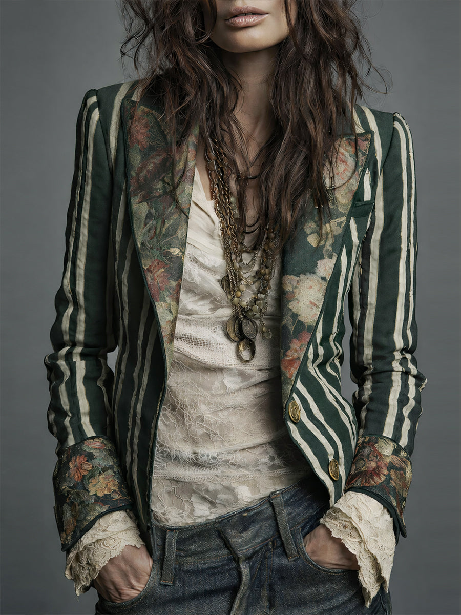 Blazer de entretiempo para mujer, con rayas y estampado floral, una prenda elegante y cómoda.