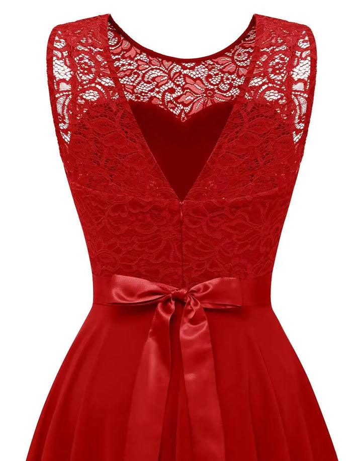 Elegante vestido de noche MARILLA asimétrico, ideal para mujer en fiestas y celebraciones con glamour.