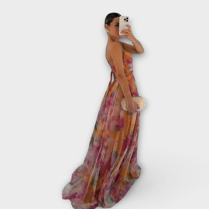 Ropa de mujer: Vestido maxi floral degradado de verano, estilo bohemio y fluido para la moda femenina.