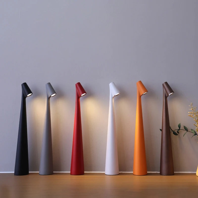 Lámpara de mesa LED inalámbrica recargable, estilo nórdico minimalista para decoración.