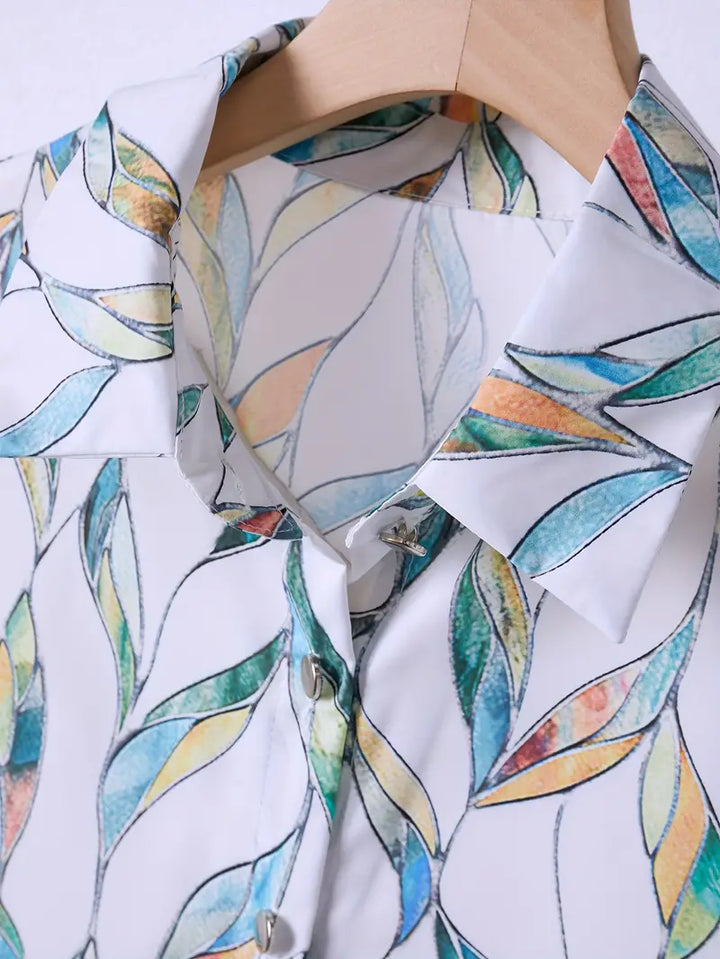 Blusa blanca versátil para mujer. Confort y elegancia, perfecta para moda femenina y looks de día.