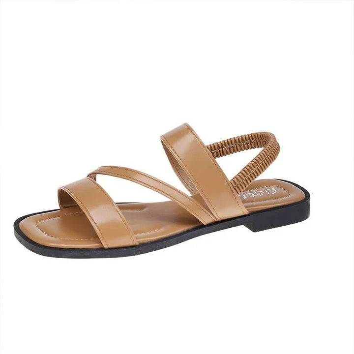 Sandalias cómodas de mujer, estilo casual chic, perfectas para un día de playa o paseo.