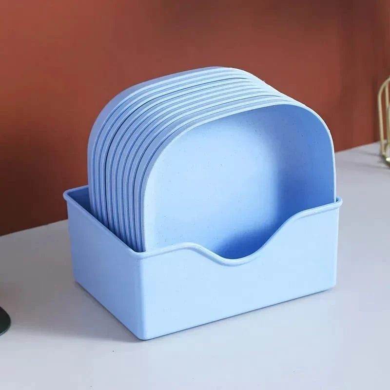 Platos pequeños para huesos y restos de comida. Utensilios de cocina que facilitan la limpieza y organización.