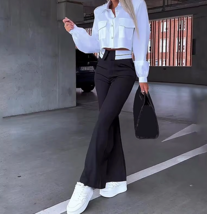 Conjunto de blazer corto y pantalón elegante para mujer. Moda femenina moderna, ideal para un look profesional y chic.