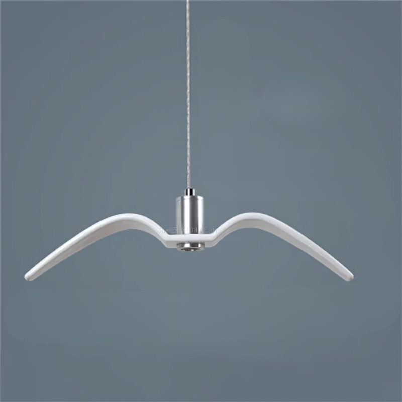 Lámpara de techo LED Skyra de acrílico y metal con alas. Iluminación elegante para dormitorio moderno.